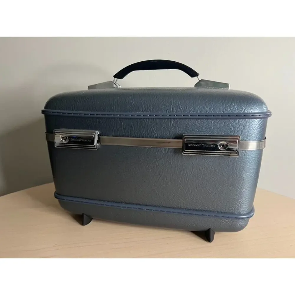 VTG Dusty Blue American Tourister Makeup Train Case Chrom Details Clean! 14